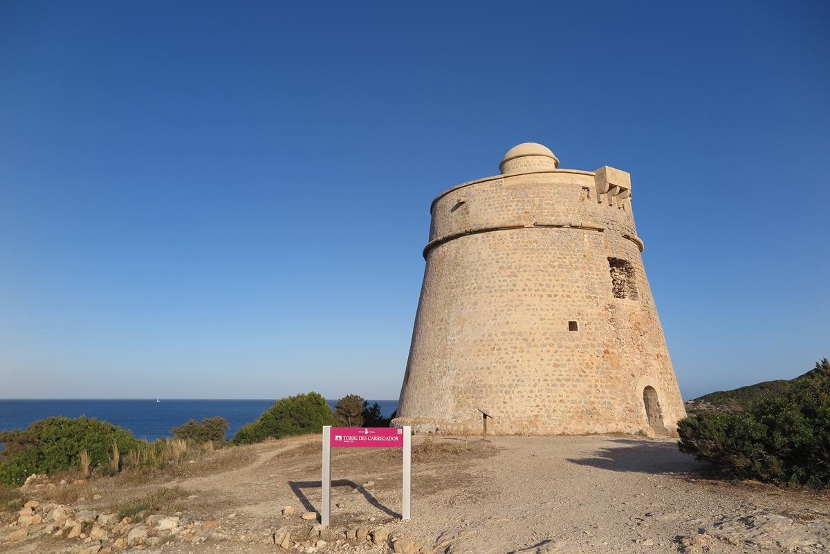 Visit to the 'Torre de Sal Rossa', Playa d'en Bossa