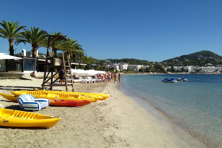 Talamanca beach, one of the places you can get free activities
