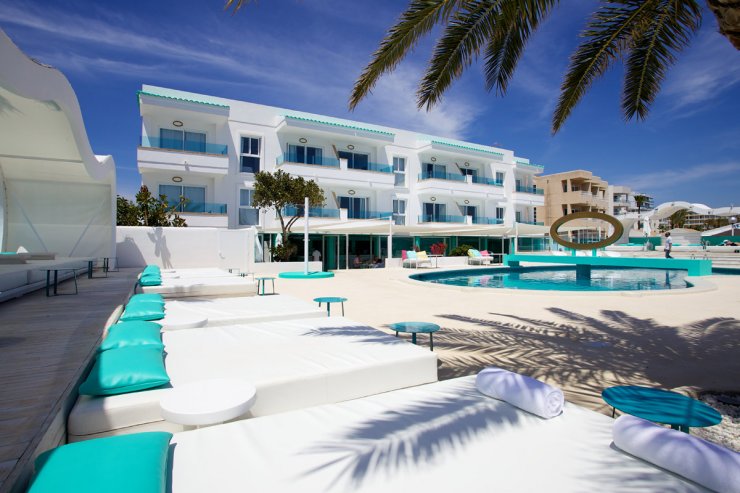 Santos Ibiza Suites, Playa den Bossa, concierge services
