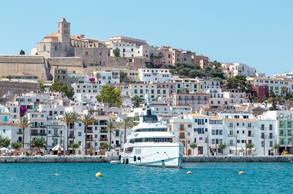 Cosas que debes saber si eres estadounidense y viajas a Ibiza